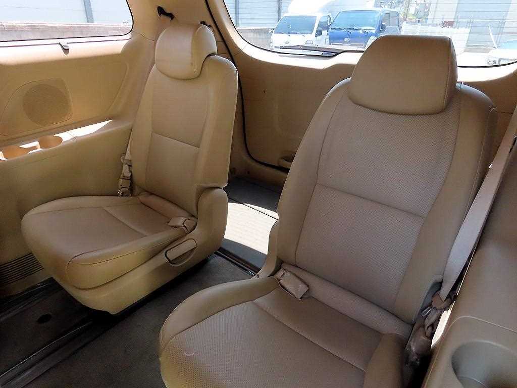 KIA Carnival - Vista 7