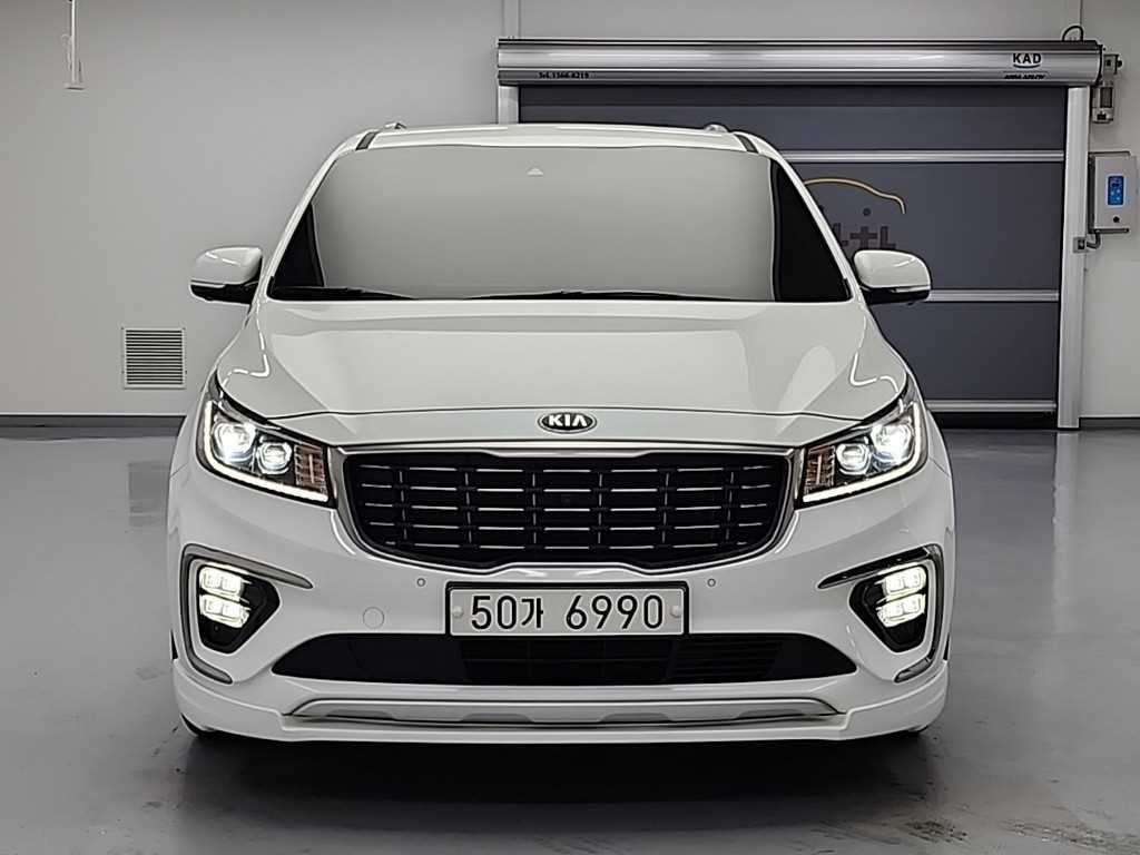 KIA Carnival - Vista 2