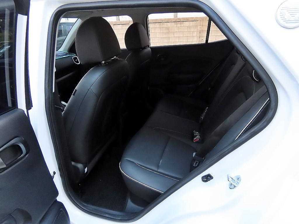 HYUNDAI Venue - Vista 6