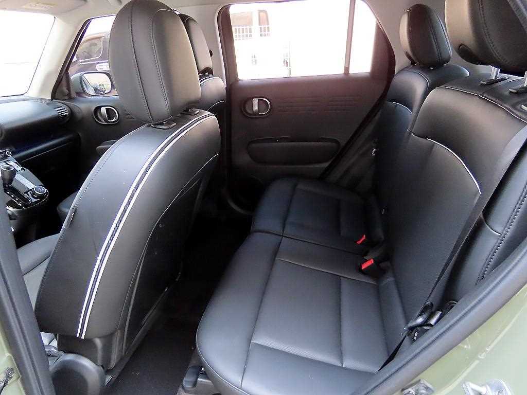 HYUNDAI Casper - Vista 6