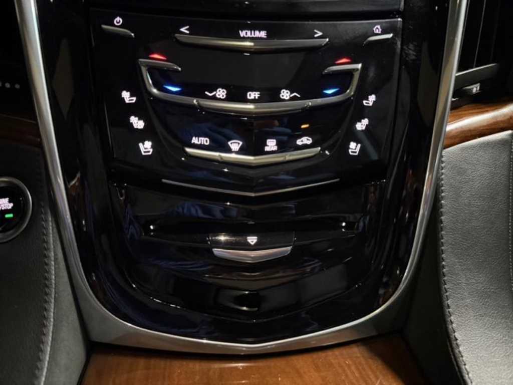 Cadillac Escalade - Vista 12