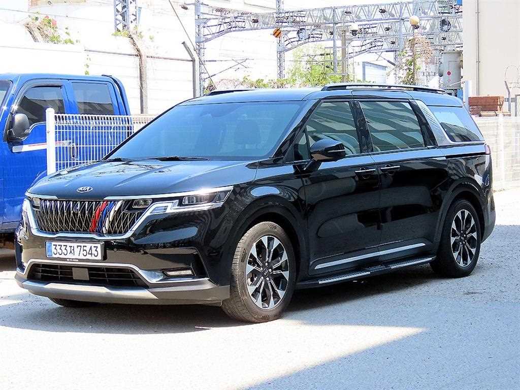 KIA Carnival - Vista 2