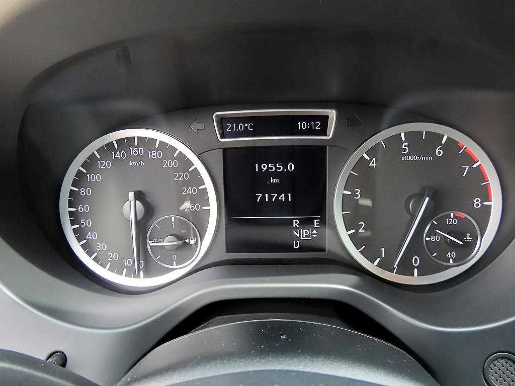 Infiniti Q - Vista 9
