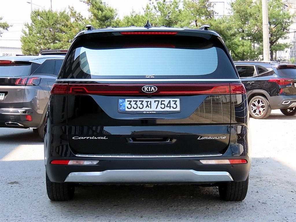 KIA Carnival - Vista 4