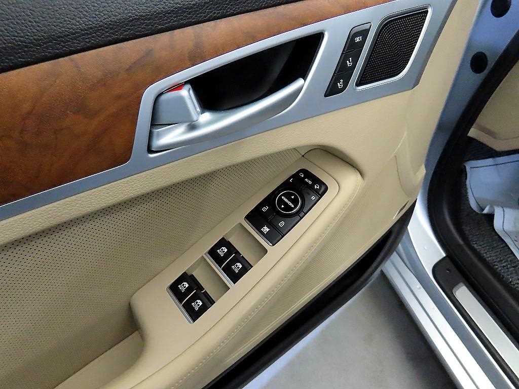 HYUNDAI Genesis 2015 Gris - Importación desde Corea - HF Imports Iquique - Foto 13