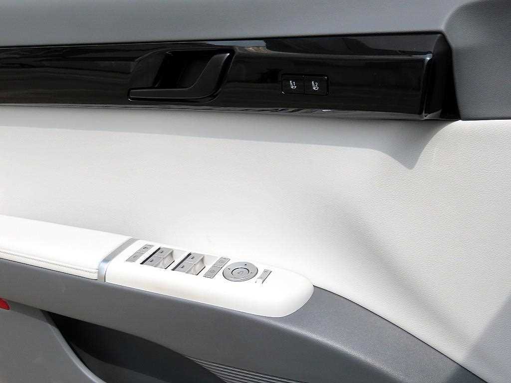 HYUNDAI Grandeur - Vista 11
