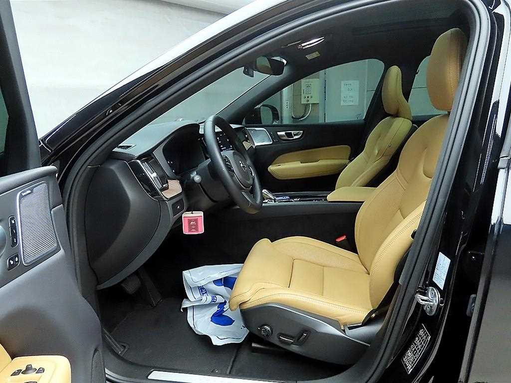 Volvo XC60 - Vista 5