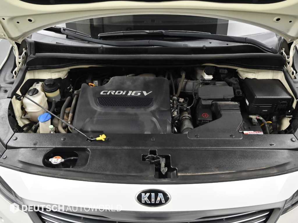 KIA Carnival - Vista 6