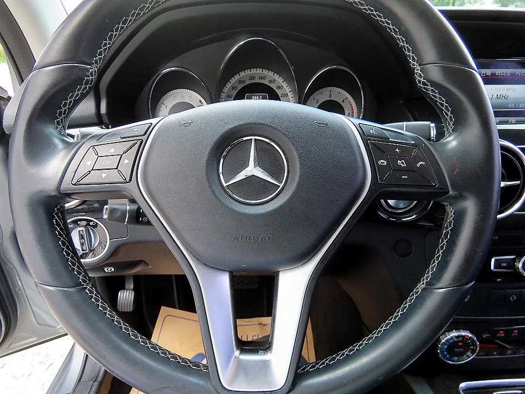 Mercedes Benz GLK Class - Vista 8