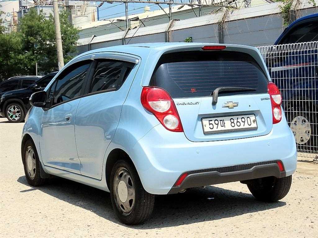 Chevrolet Spark - Vista 3