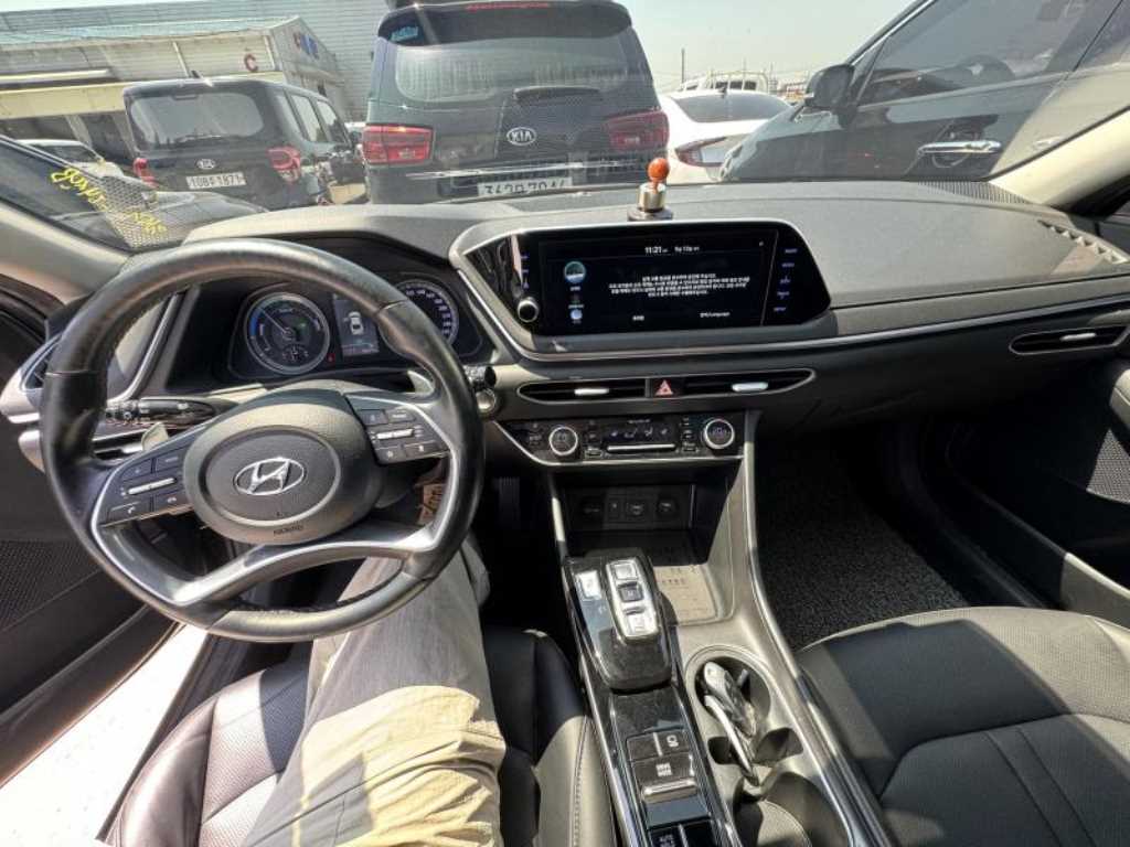 HYUNDAI Sonata - Vista 8