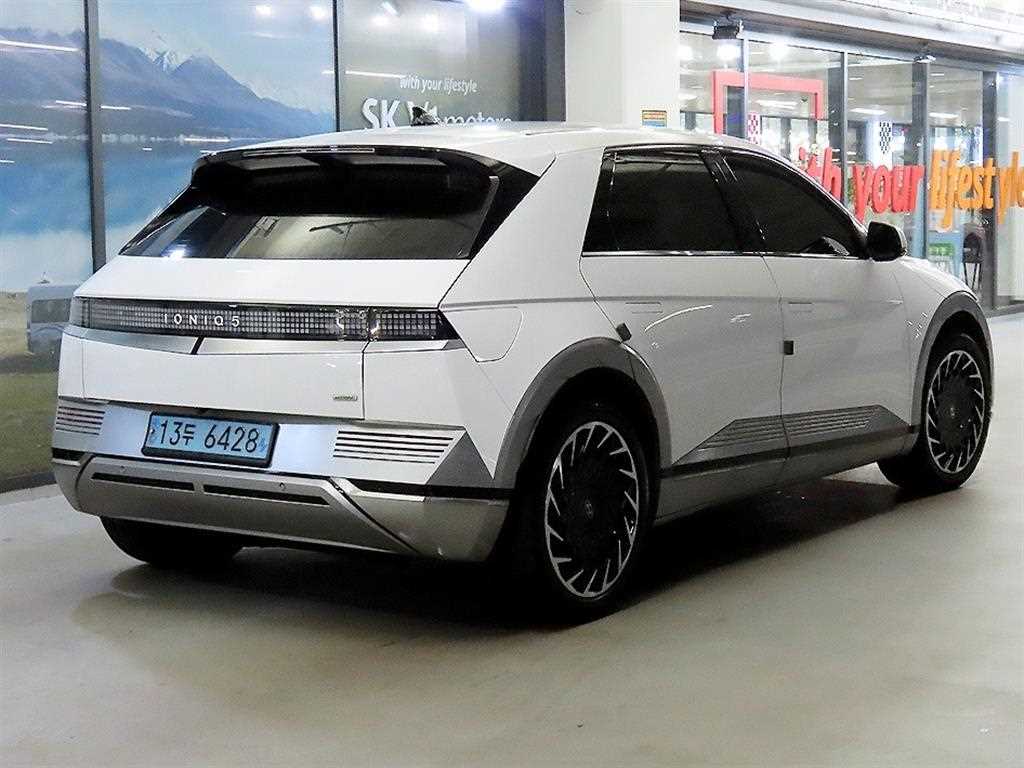 HYUNDAI Ioniq 5 - Vista 4
