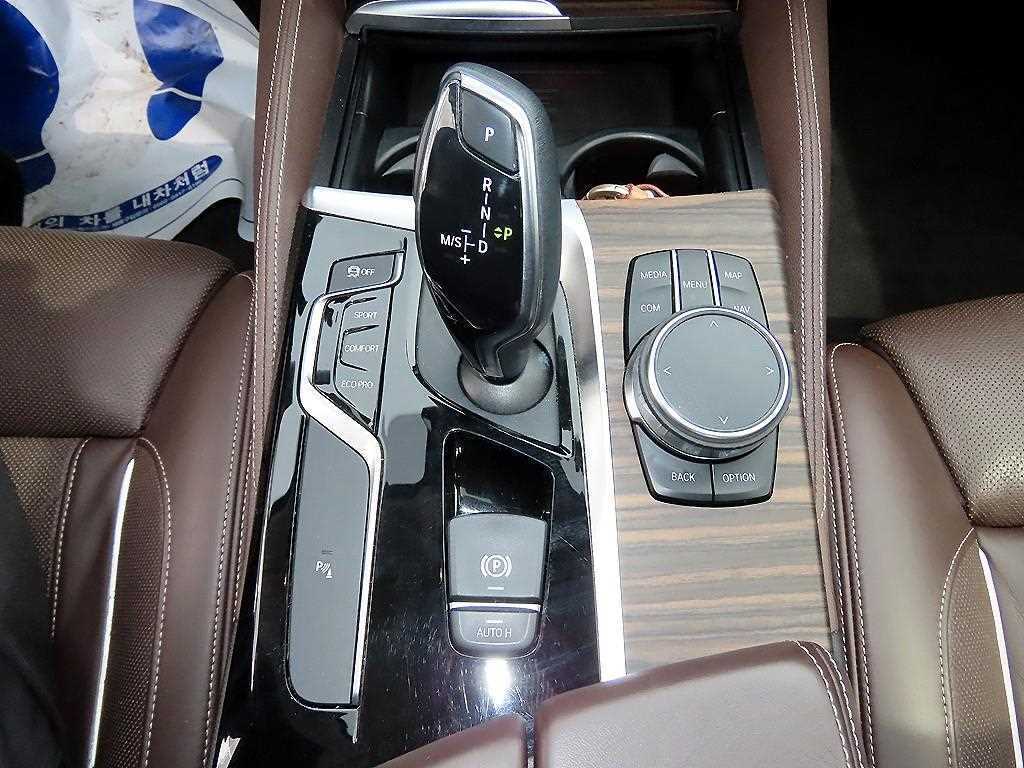 BMW 5 Series - Vista 11