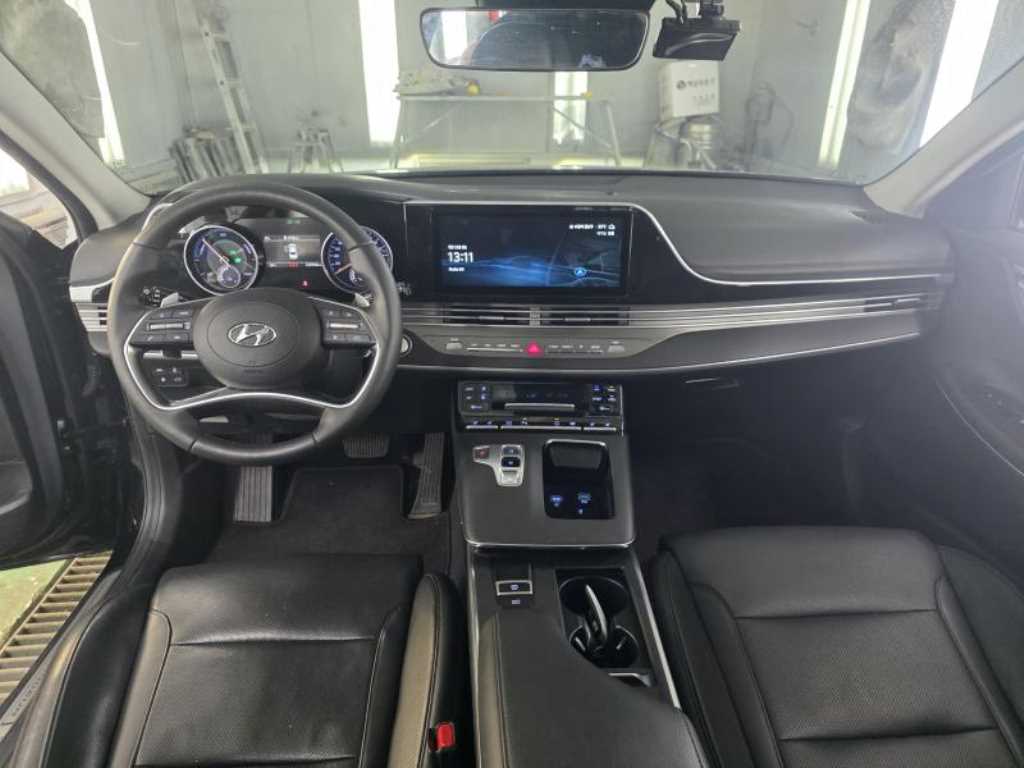 HYUNDAI Grandeur - Vista 11