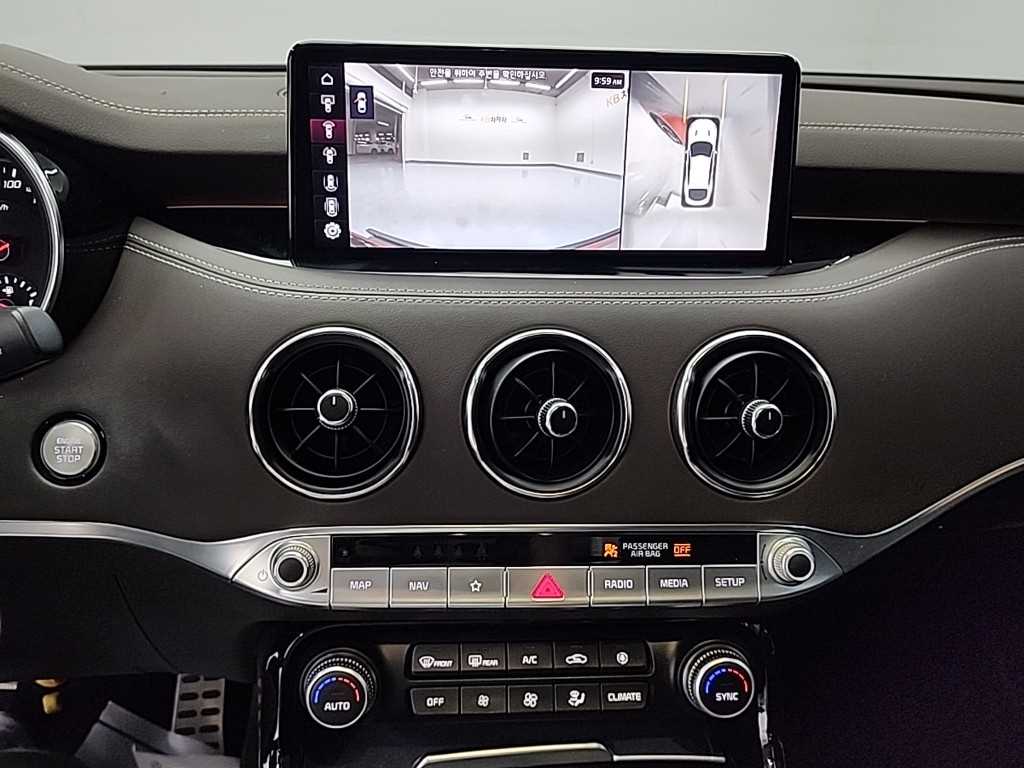 KIA Stinger - Vista 10