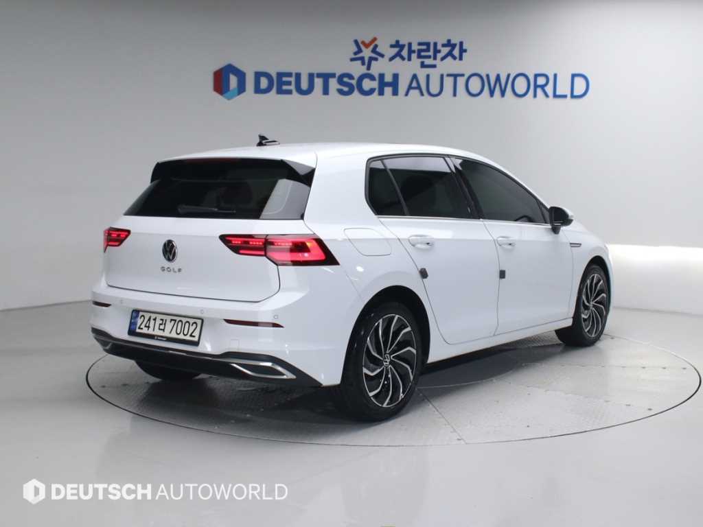 Volkswagen Golf - Vista 2