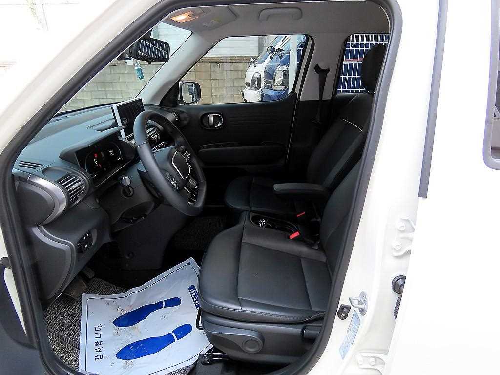 HYUNDAI Casper - Vista 5