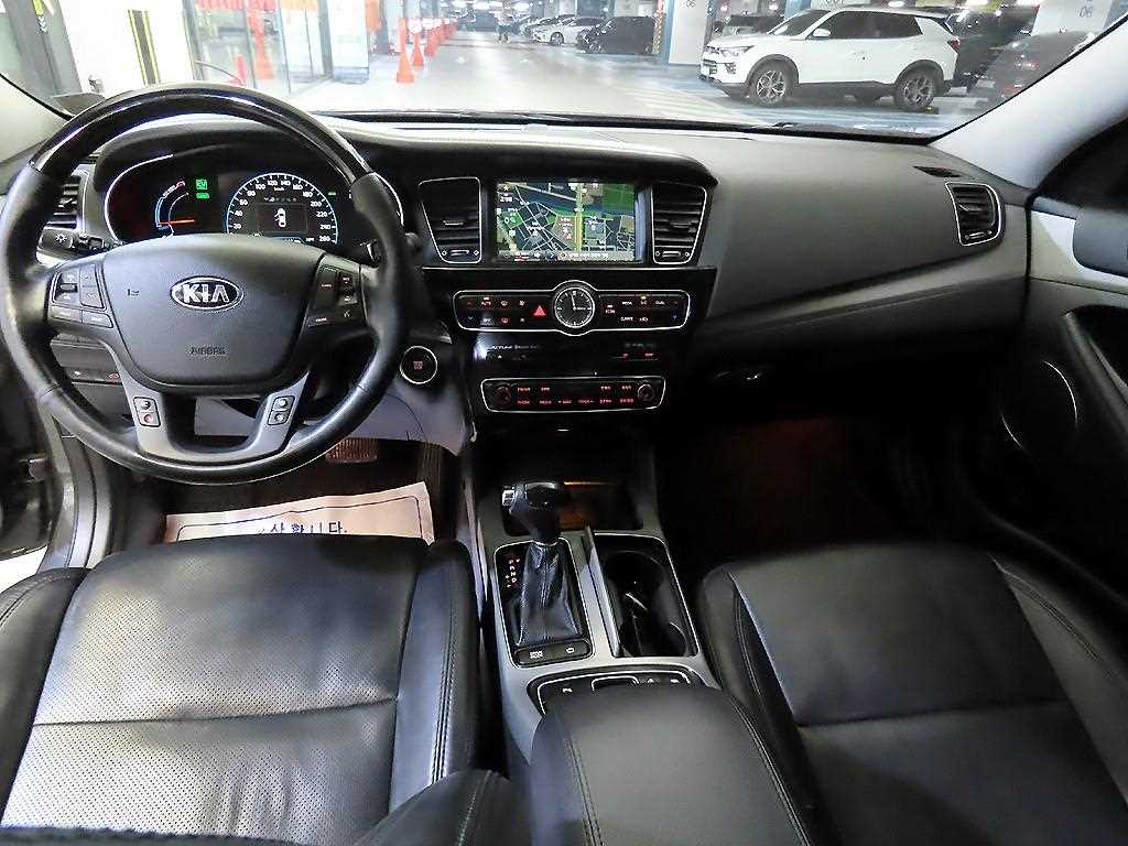 KIA K7 - Vista 10
