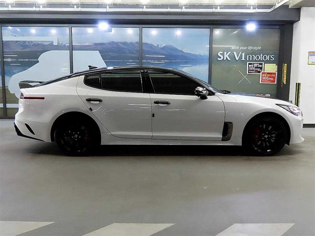 KIA Stinger - Vista 3