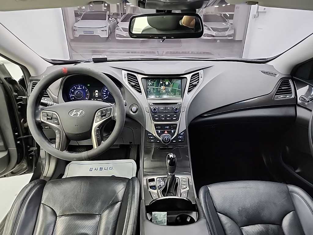 HYUNDAI Grandeur - Vista 7