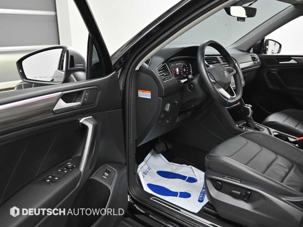 Volkswagen Tiguan - Vista 11