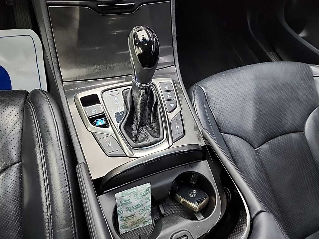 HYUNDAI Grandeur - Vista 8