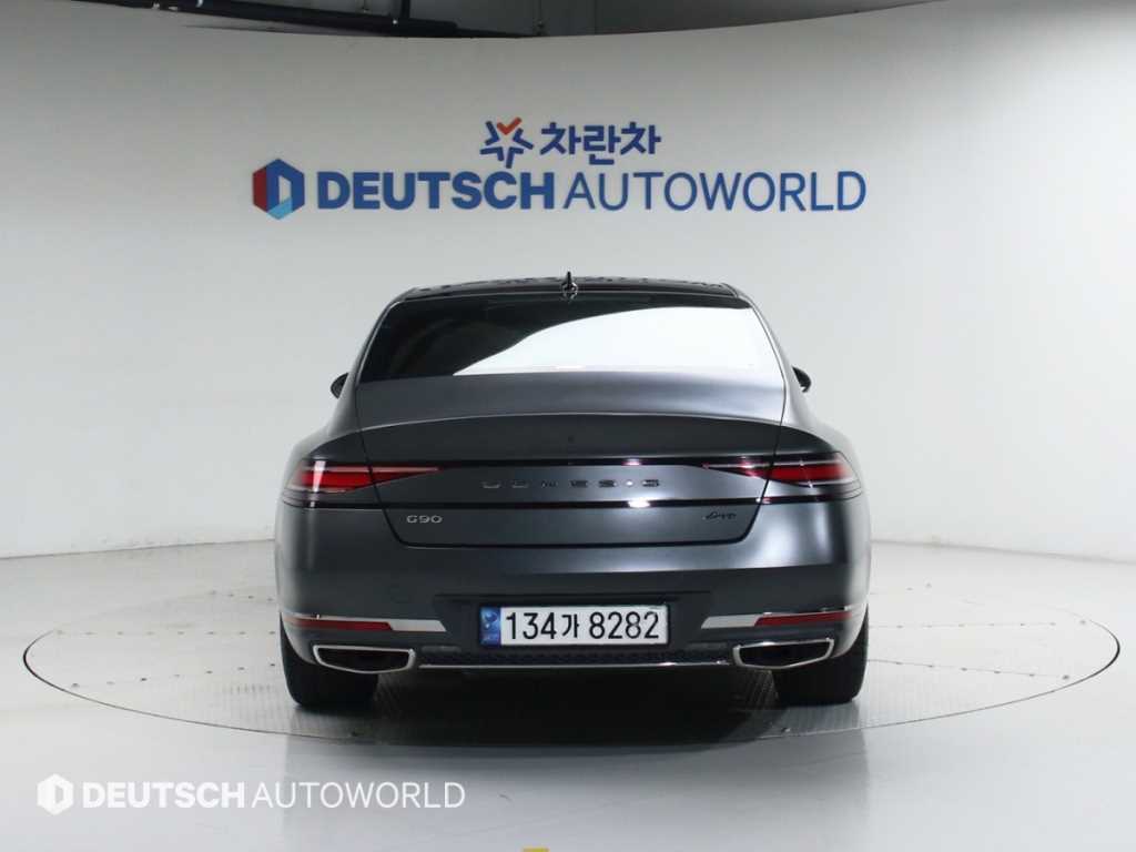 Genesis G90 - Vista 4