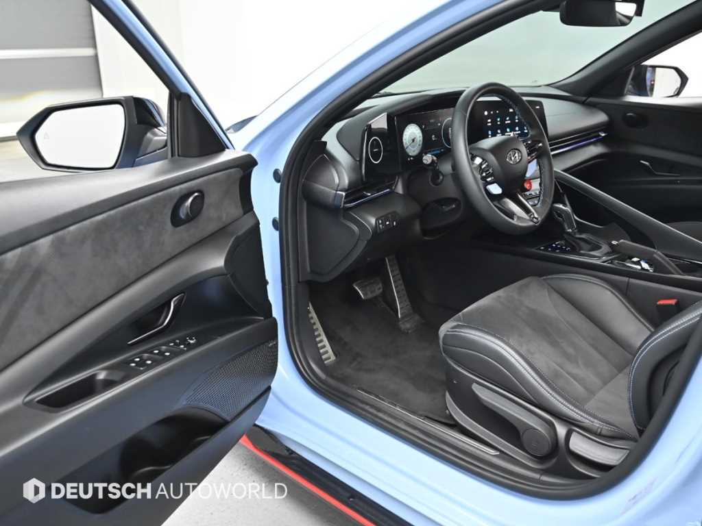 HYUNDAI Avante - Vista 11