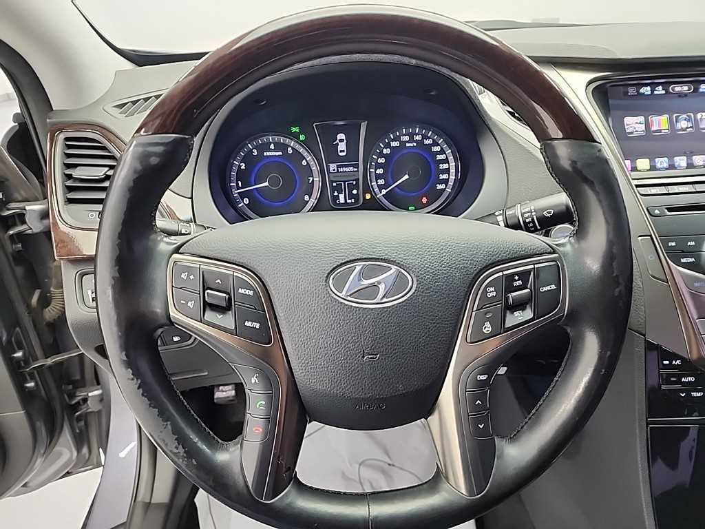 HYUNDAI Grandeur - Vista 9