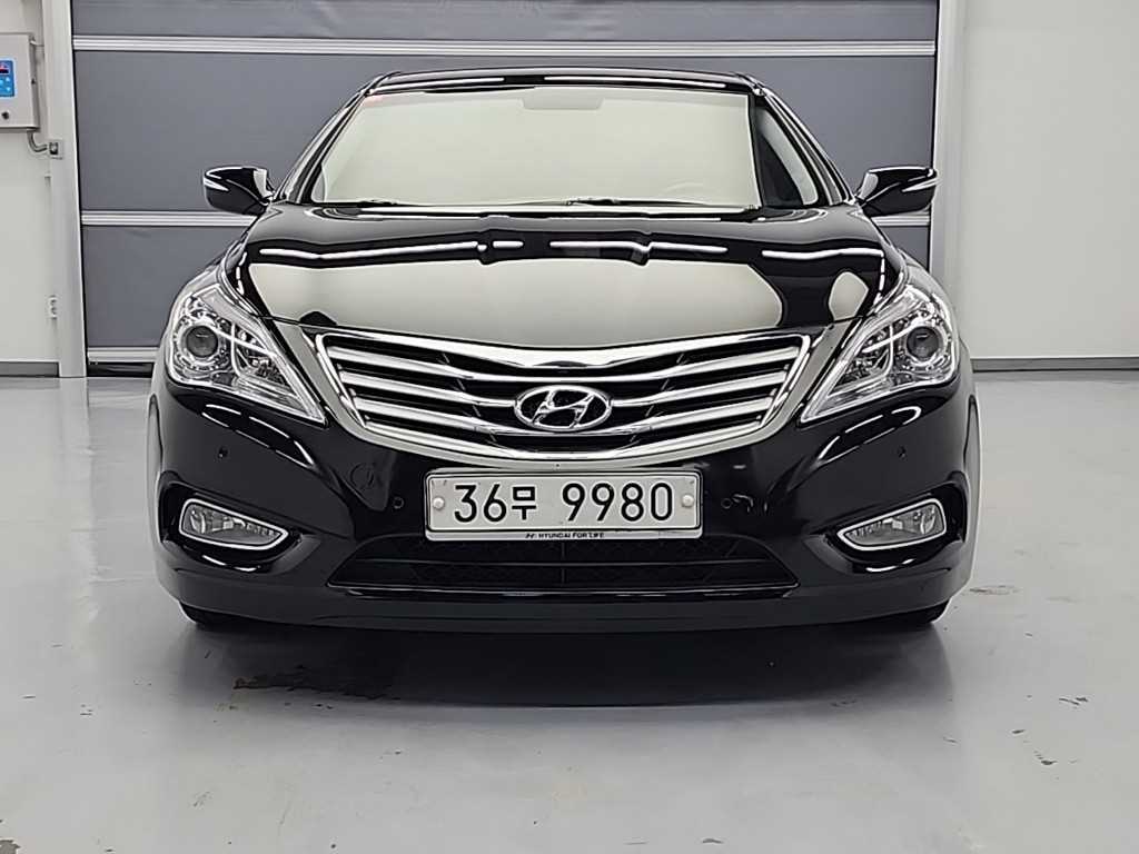 HYUNDAI Grandeur - Vista 2