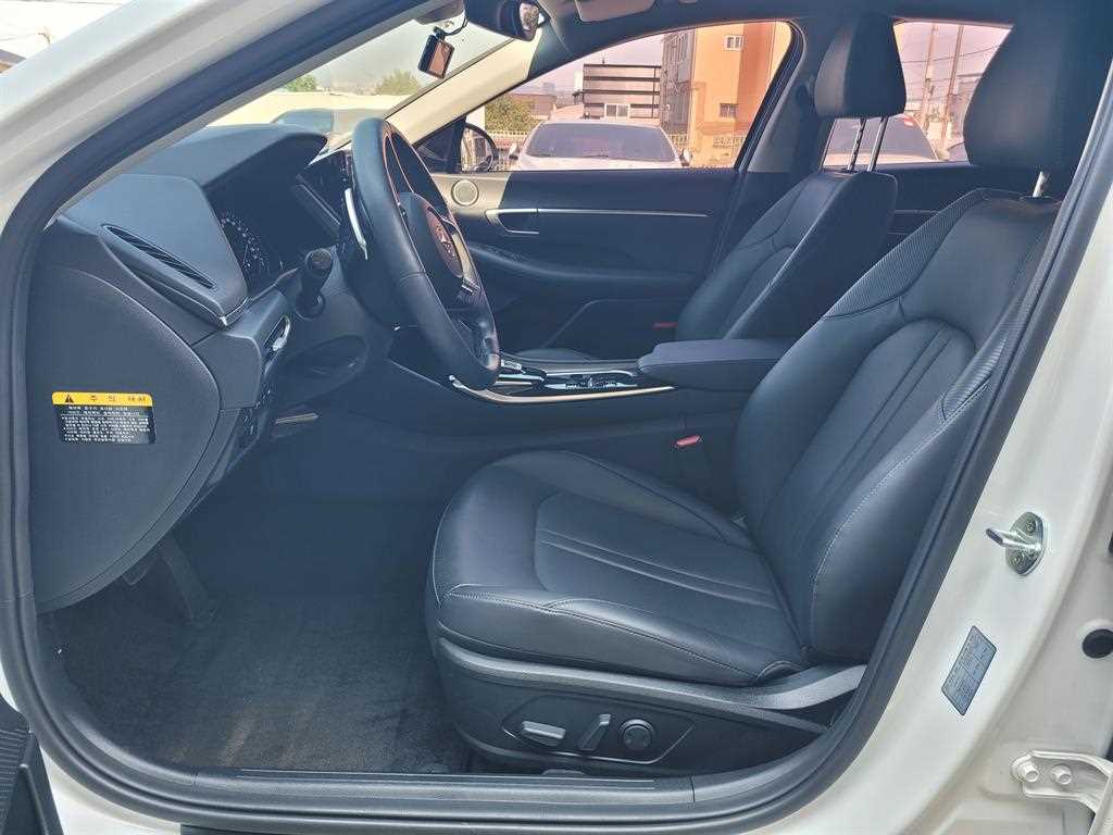 HYUNDAI Sonata - Vista 7