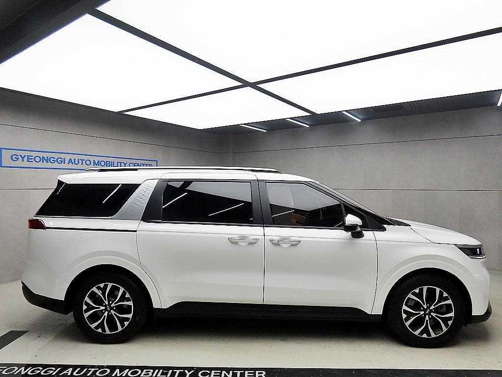 KIA Carnival - Vista 2