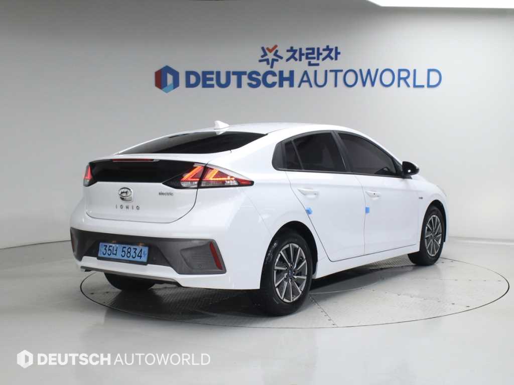 HYUNDAI Ioniq - Vista 2
