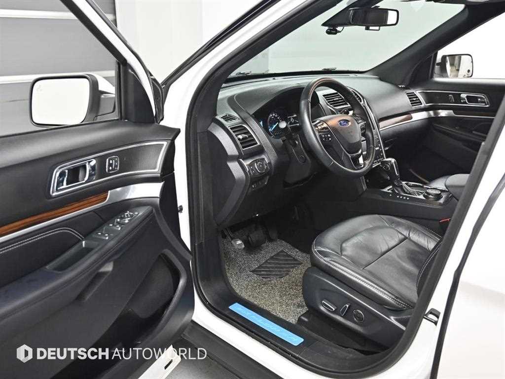 Ford Explorer - Vista 11