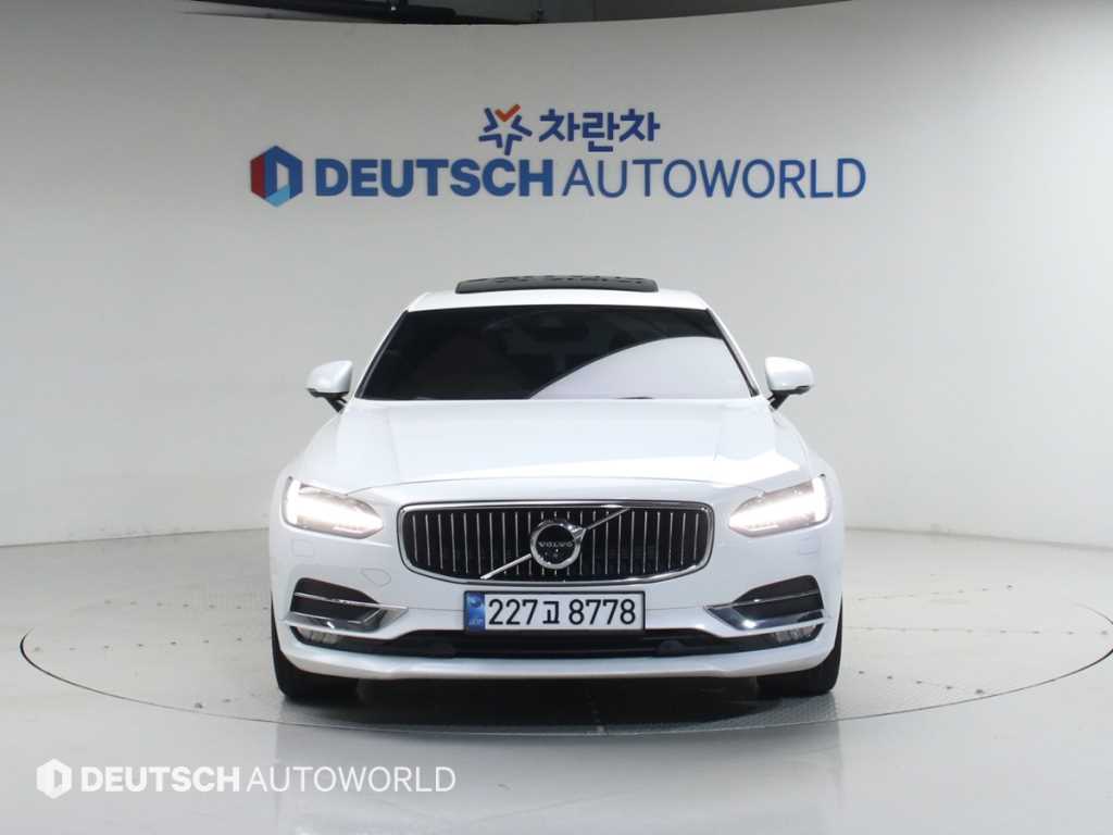 Volvo S90 - Vista 3