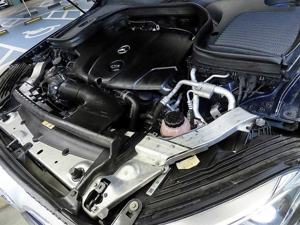 Mercedes Benz GLC Class 2017 Azul - Importación desde Corea - HF Imports Iquique - Foto 19