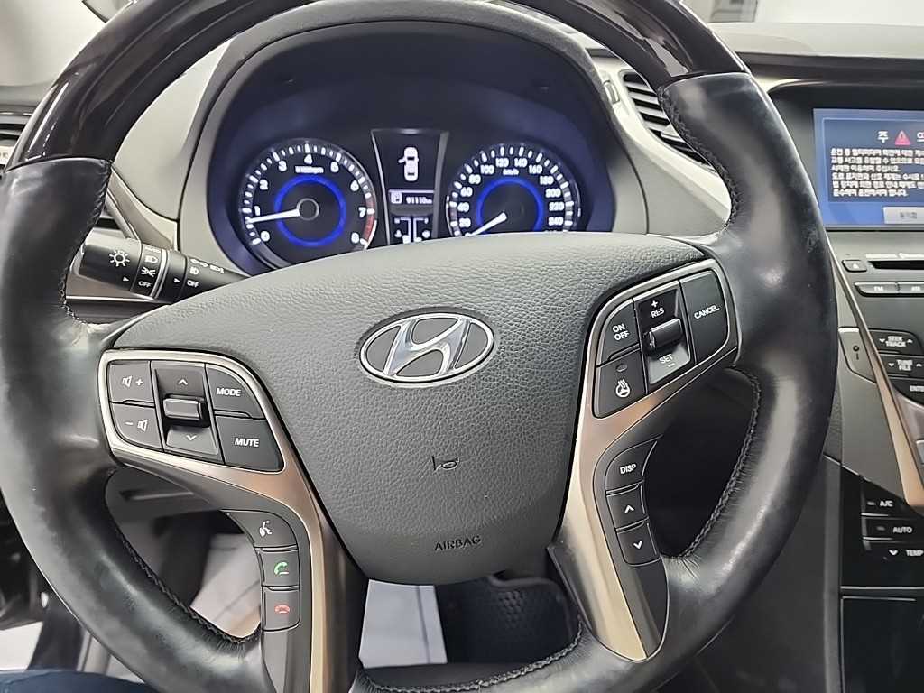 HYUNDAI Grandeur - Vista 9
