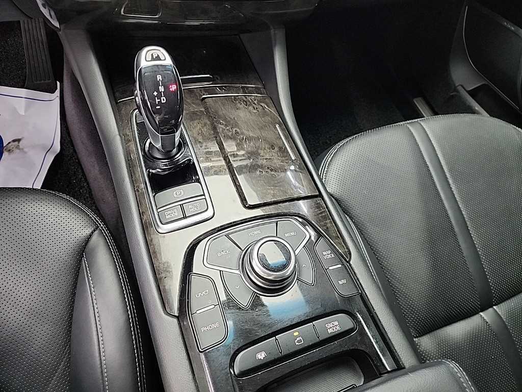 KIA K9 - Vista 8
