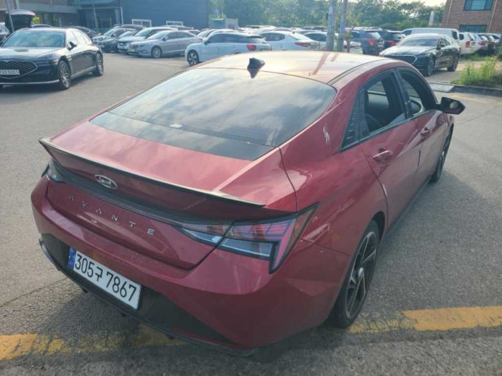 HYUNDAI Avante - Vista 5