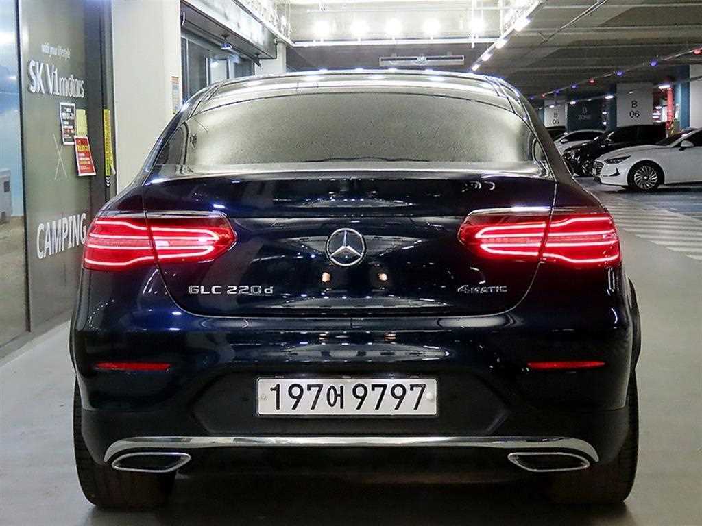 Mercedes Benz GLC Class - Vista 5