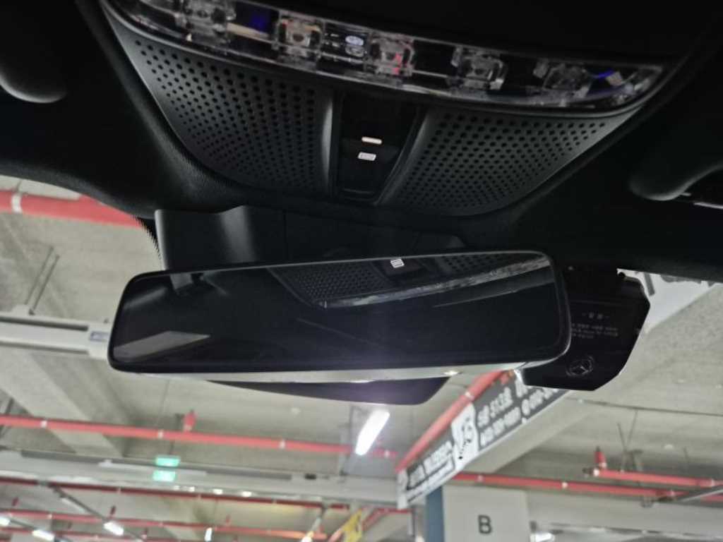 Mercedes Benz E class - Vista 6