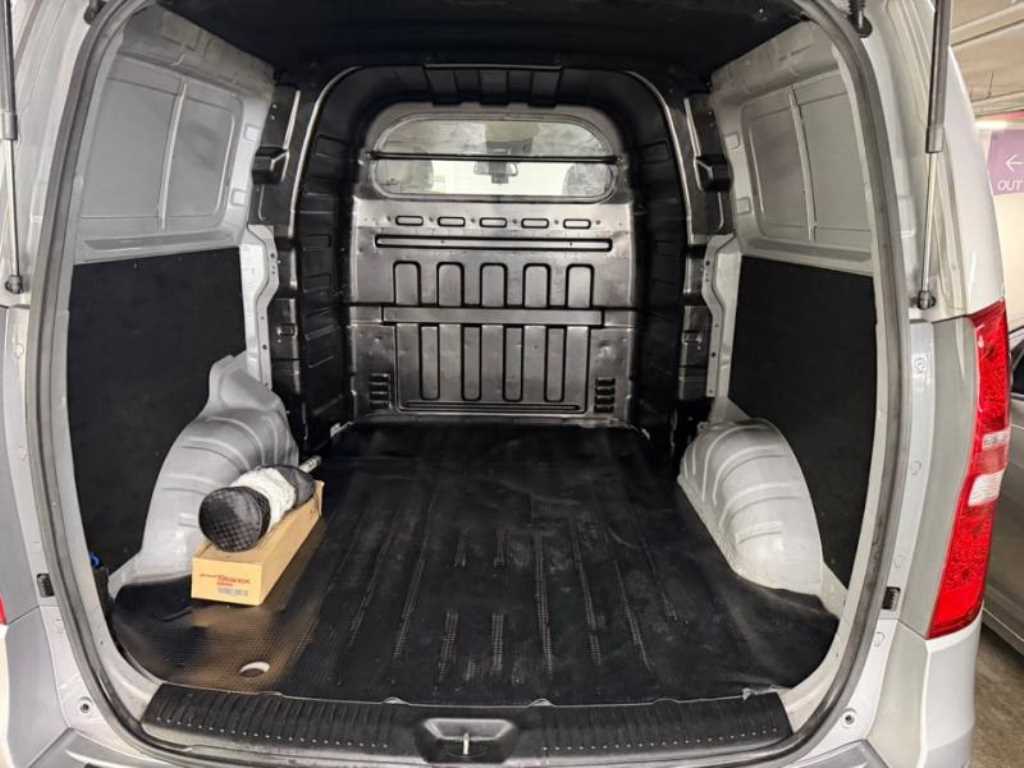 HYUNDAI Starex 2018 Gris - Importación desde Corea - HF Imports Iquique - Foto 17