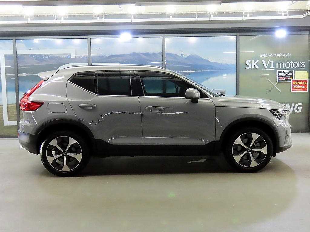 Volvo XC40 - Vista 3