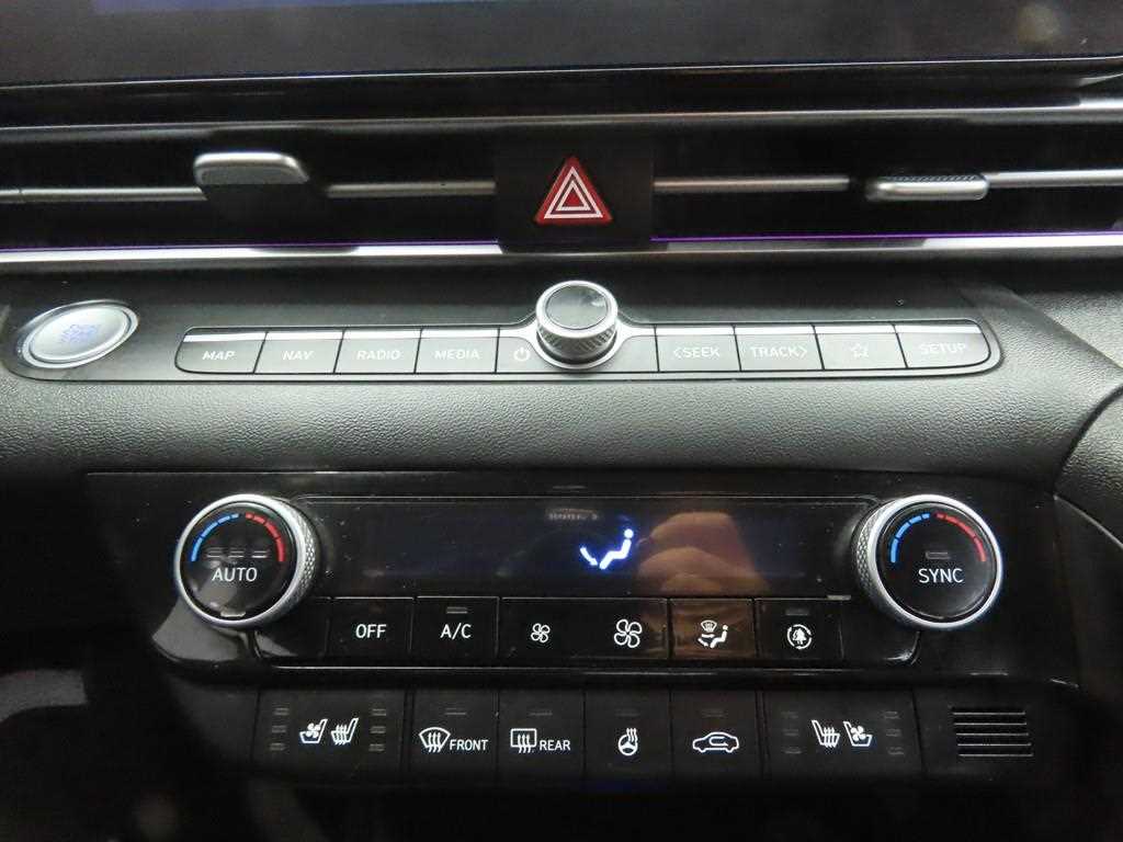 HYUNDAI Avante - Vista 12