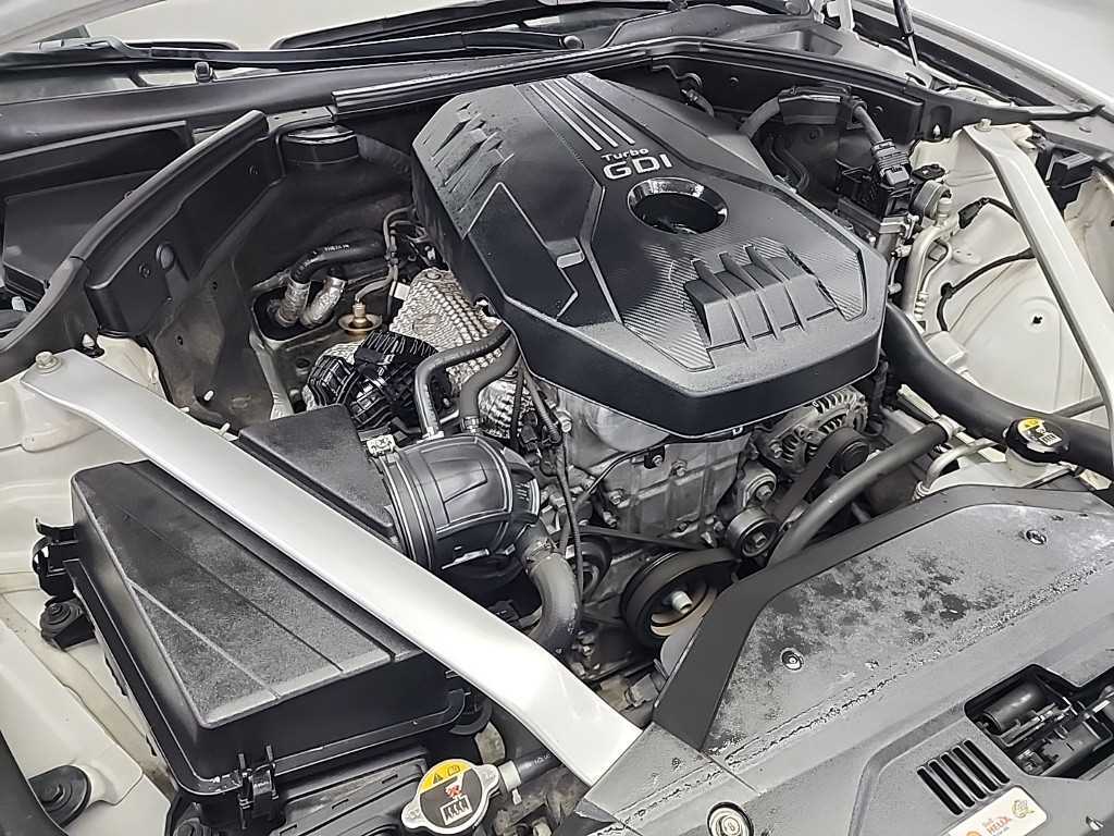 Genesis G70 - Vista 6