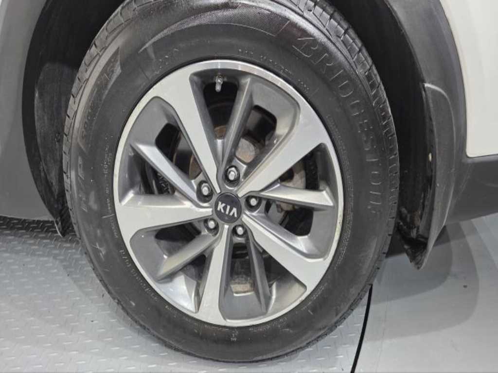 KIA Sorento - Vista 7