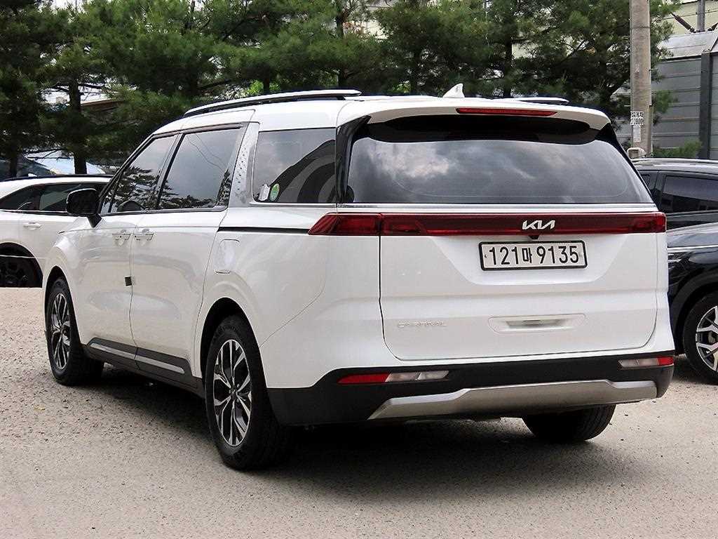 KIA Carnival - Vista 3
