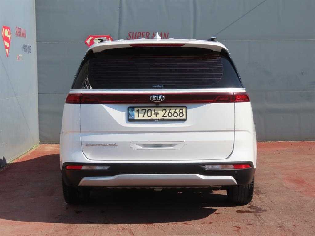 KIA Carnival - Vista 4