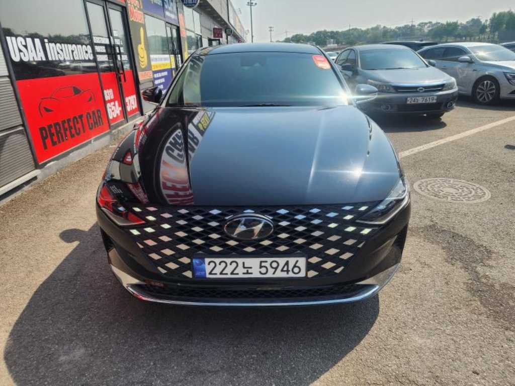 HYUNDAI Grandeur - Vista 2