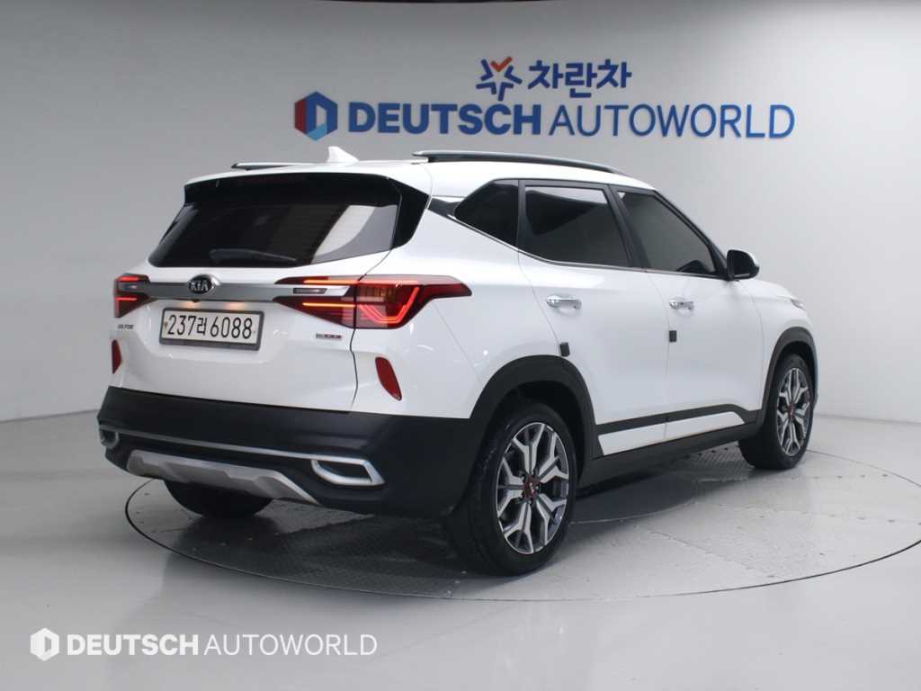 KIA Seltos - Vista 2